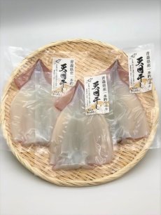 画像1: 青森県産　生干しイカ 大サイズ（２００ｇ以上お約束） ×　３枚セット　（３％OFF価格） (1)